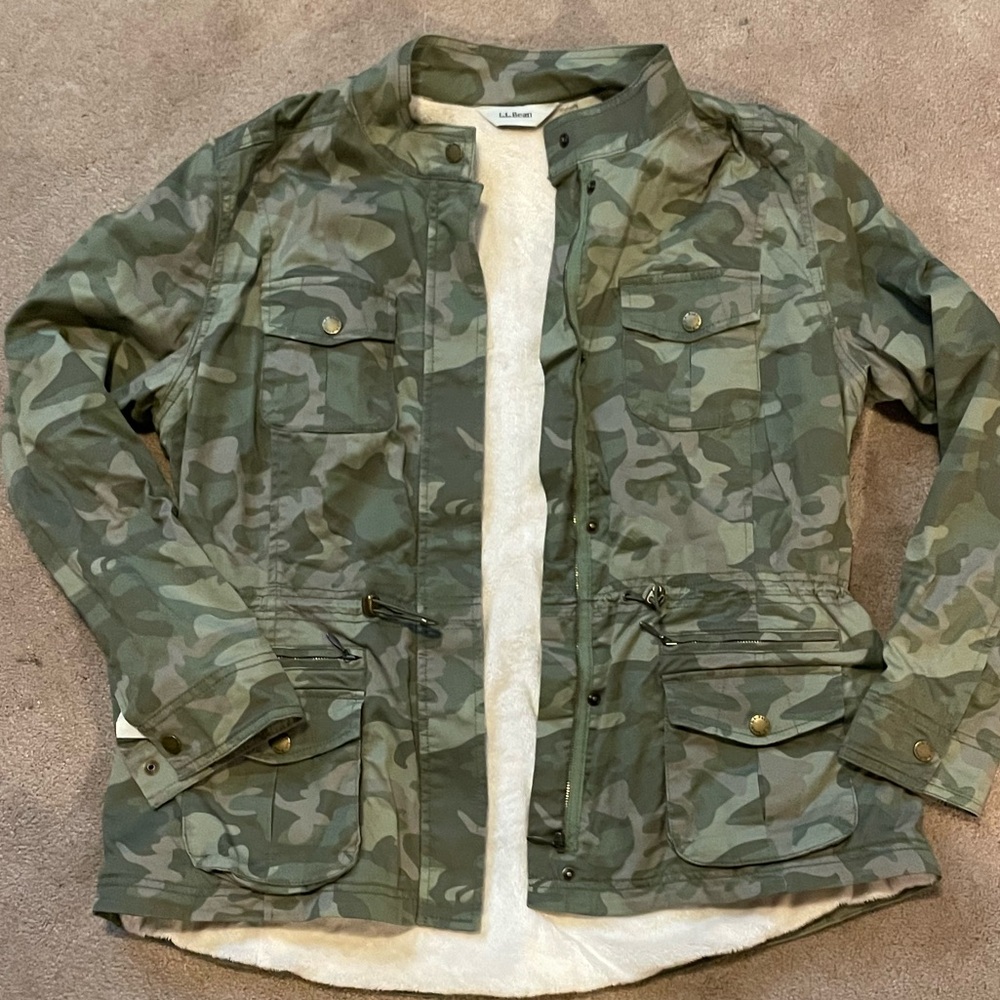 L.L. Bean Camouflage Fleece-Lined Jacket. Perfect for fall 🍁🍂